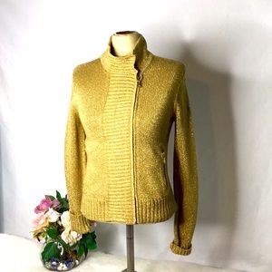 Michael Kors
Size XS/XP. Sku 000234-10 Metallic Gold Sweater